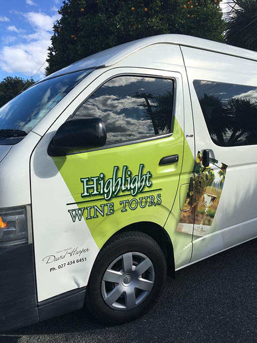11 seater air conditioned coach